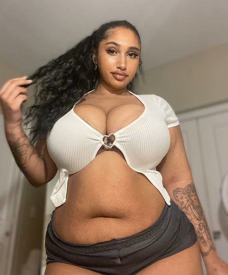 Jeanette Prakash model nice galleries