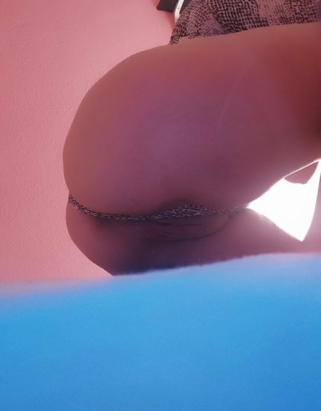 golosina30 model adult image