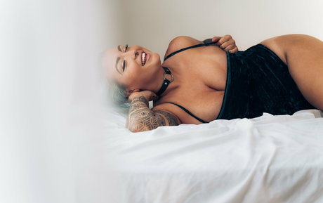 asian lesbians onlyfans sexy photos