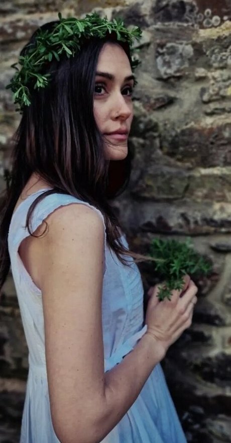 Natalie Blair beautiful star pic