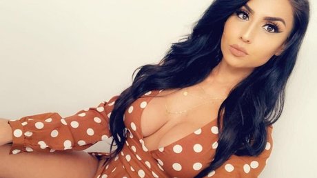Mynameiszaraaa star nude gallery