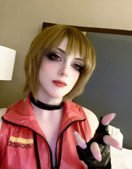 harlequincutie hot model image