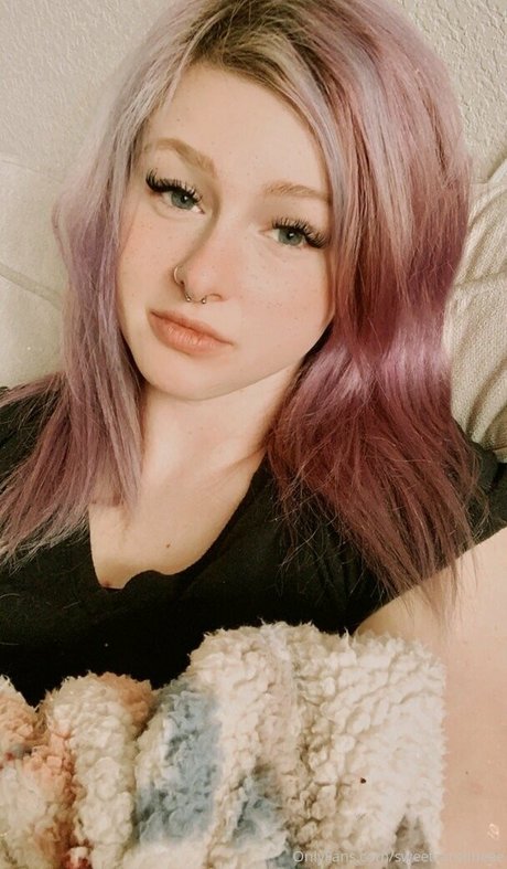 sweetcarolineee pornstar art pic
