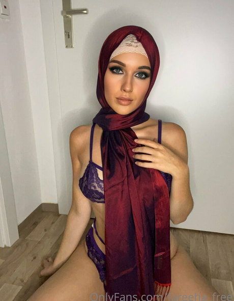 fareeha free model adult picture