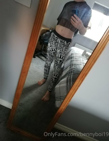 bennyboi19 star erotic images