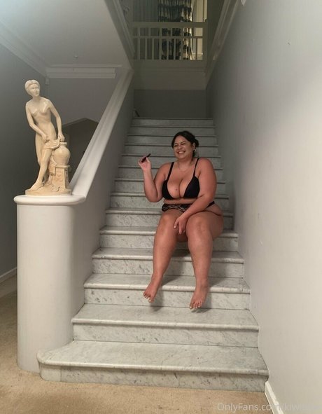 kiwibbw pornstar art picture
