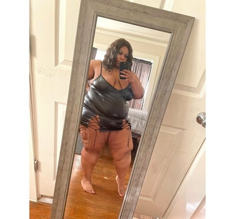juicaaayyee pornstar beautiful image