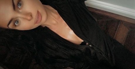 spicypeach8 hot actress photo