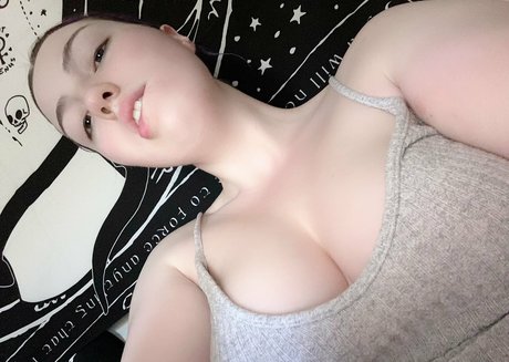 Scarlix sexy model pictures
