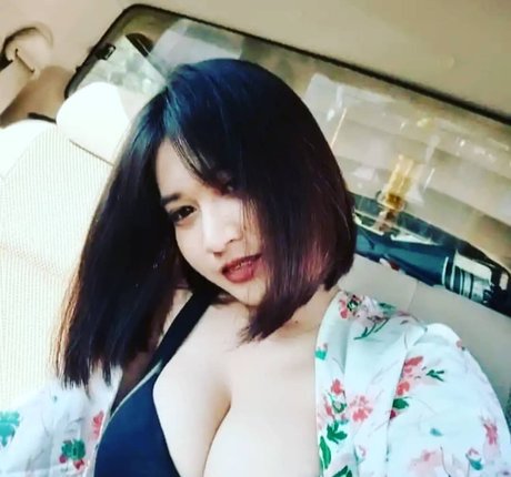 Warunee Thanyaphu perfect actress photos