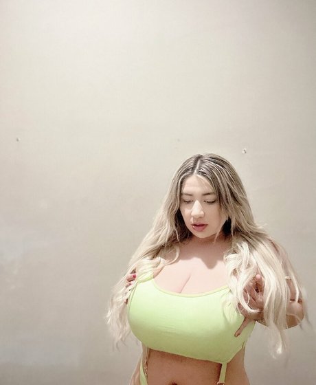 Jazmin Gurrola hot star images