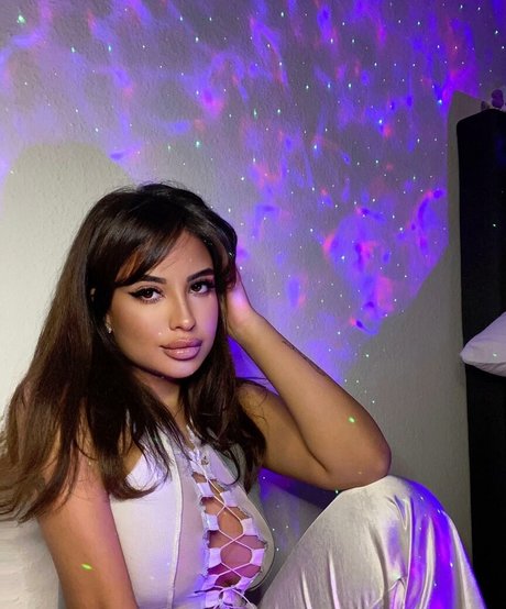 Helia Soltani pornstar pic