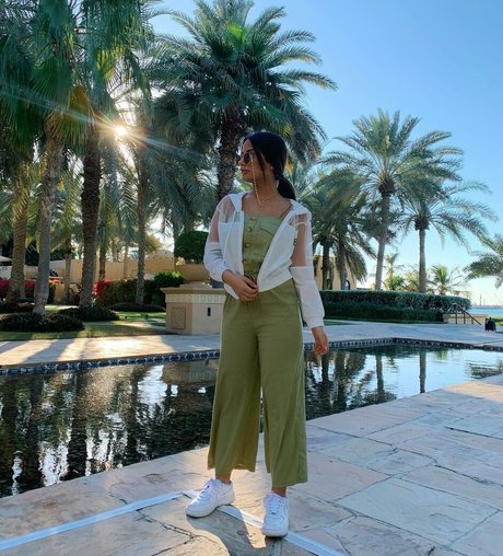 Helia Soltani art star photos