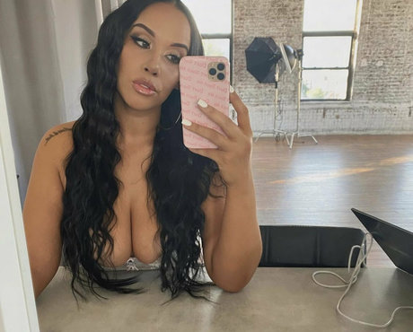kaeeexx nude star pictures