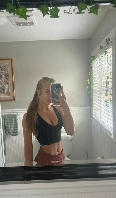 yourgirlzoey pornographic star picture
