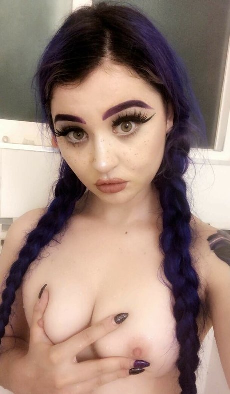 MiniTruckMommy star sexy pictures