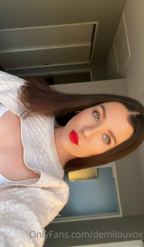 demilouxox model beautiful picture