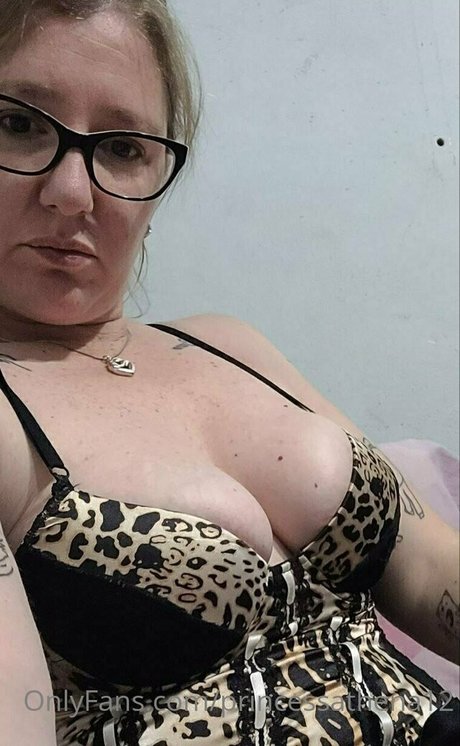 princessathena12 naked star images