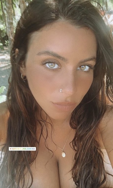 Tami Bar naked model photos