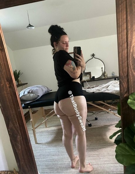 bootysweatt star naked pic