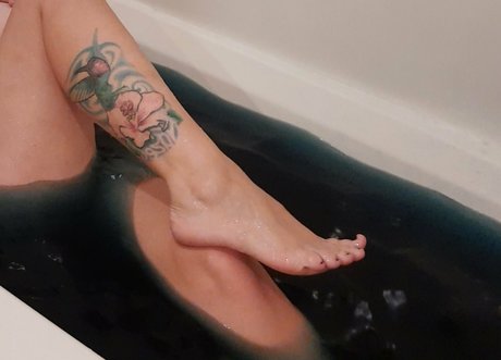 fenna ad model nude galleries