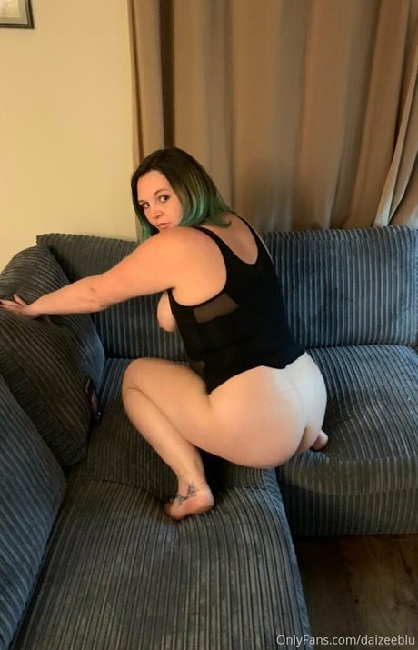 daizeeblu beautiful actress image