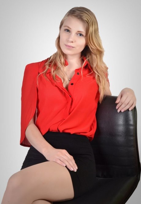Sydney Poniewaz exclusive pornstar gallery