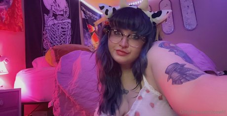 cowlil model exclusive pics