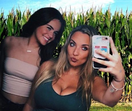 Emily E pornstar top picture