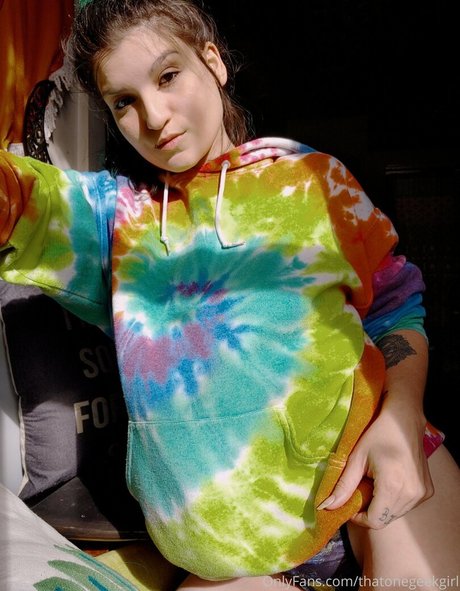thatonegeekgirl star top pictures
