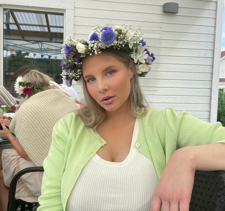 Stina pretty star galleries
