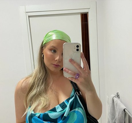 Stina star top pictures