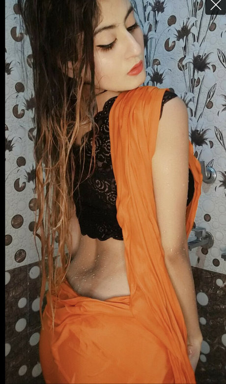 Priya Maggo model pretty picture