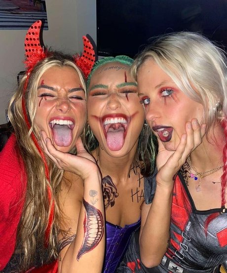 Schlenker Sisters pornographic star picture