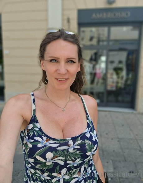 jessicatdevil top profile image