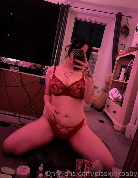 pisskinkbaby perfect model image