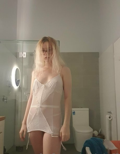 angelcake 77 hot model photo