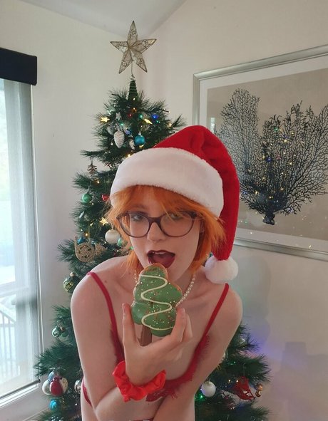 angelcake 77 exclusive actress picture