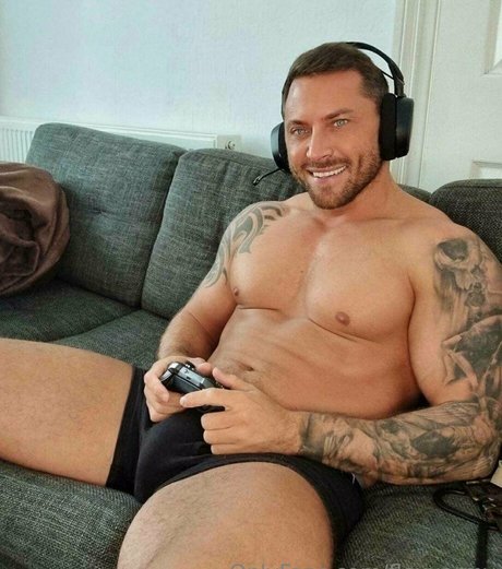 20 years old onlyfans nudes img