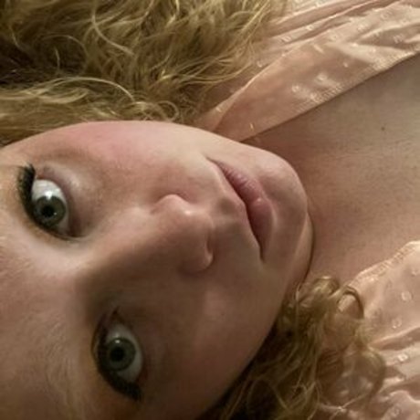 tryingthehotwifelife pretty model images