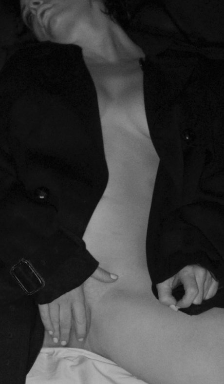 kitty xxx onlyfans pretty pics