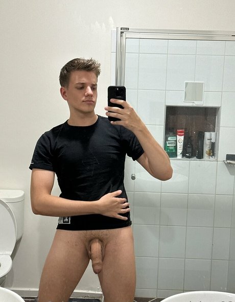 youngaussieboy98 beautiful pornstar image