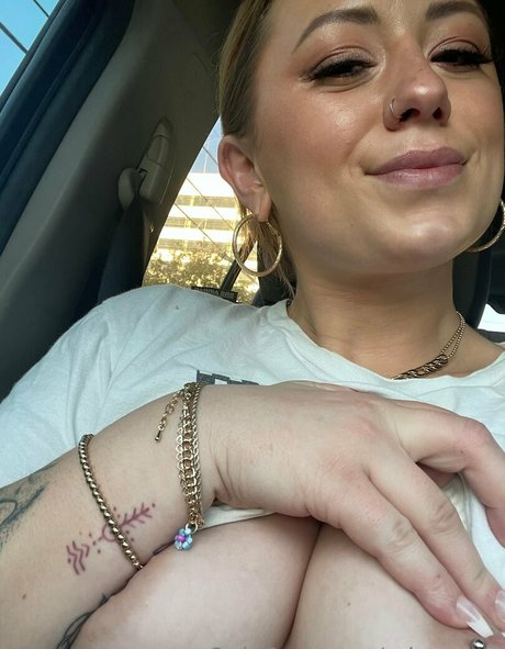 mia mars star beautiful img