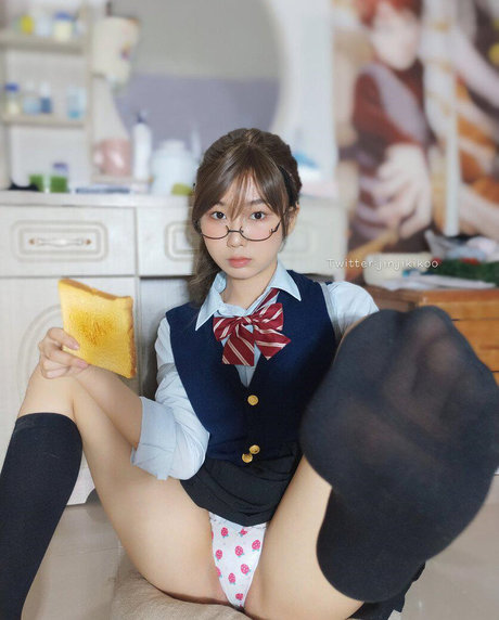 KissQwQ model sexy pics