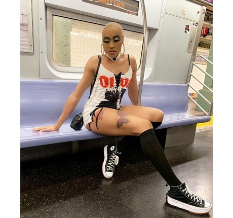 darirose profile image