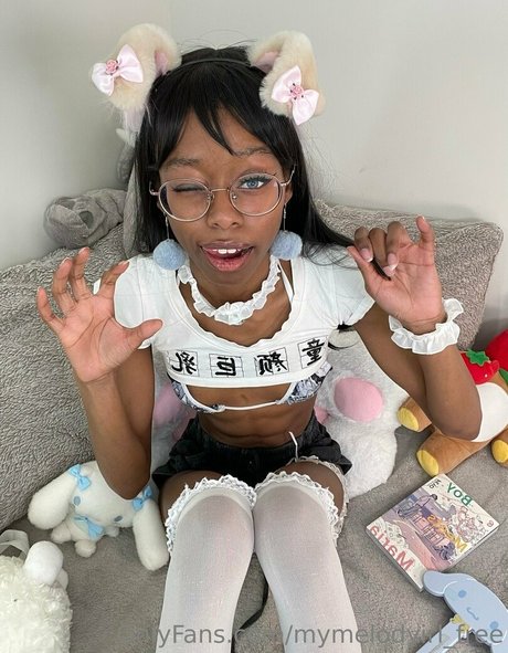 mymelodyirl free exclusive model pic