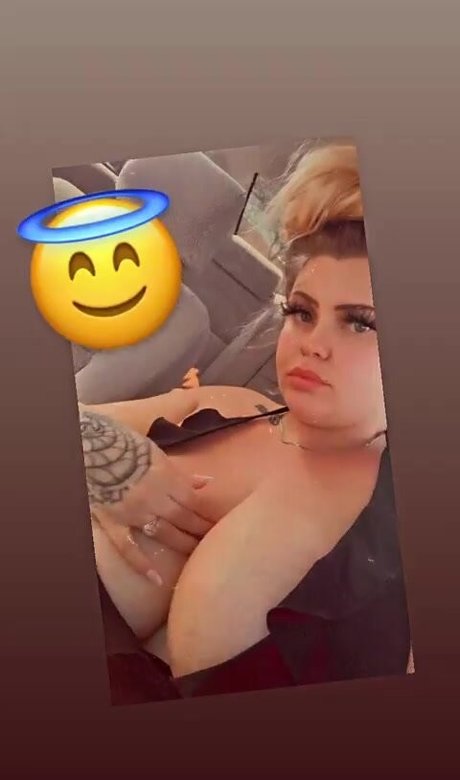 Rickiilovve Juicy pornstar sexy pictures