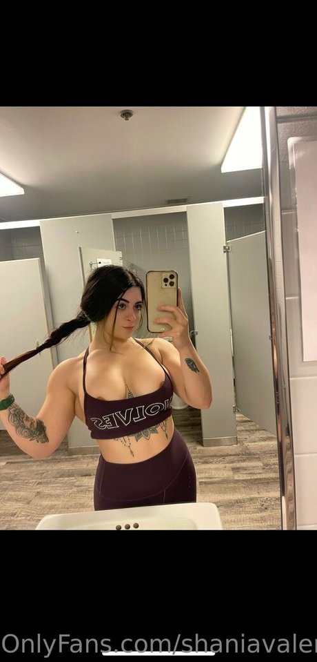 shaniavalero model naked pictures