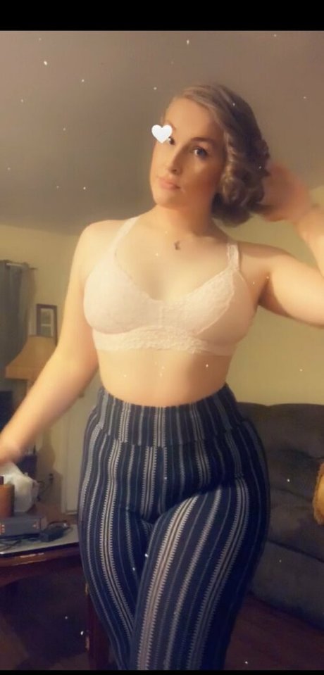 thickbunnylexi pretty actress pics