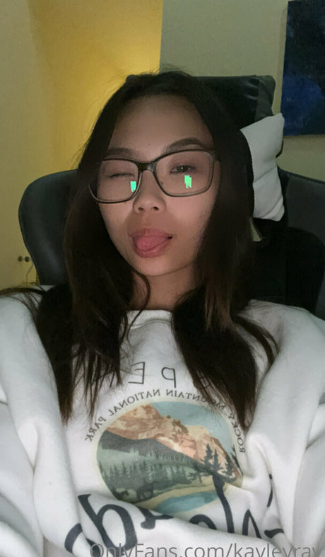 kayleyray star exclusive photo